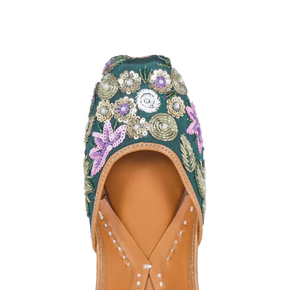 Garden Glimmer Embroidered Juttis