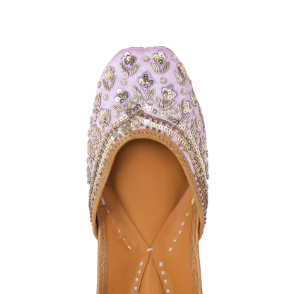 Lavender Shine Embroidered Juttis