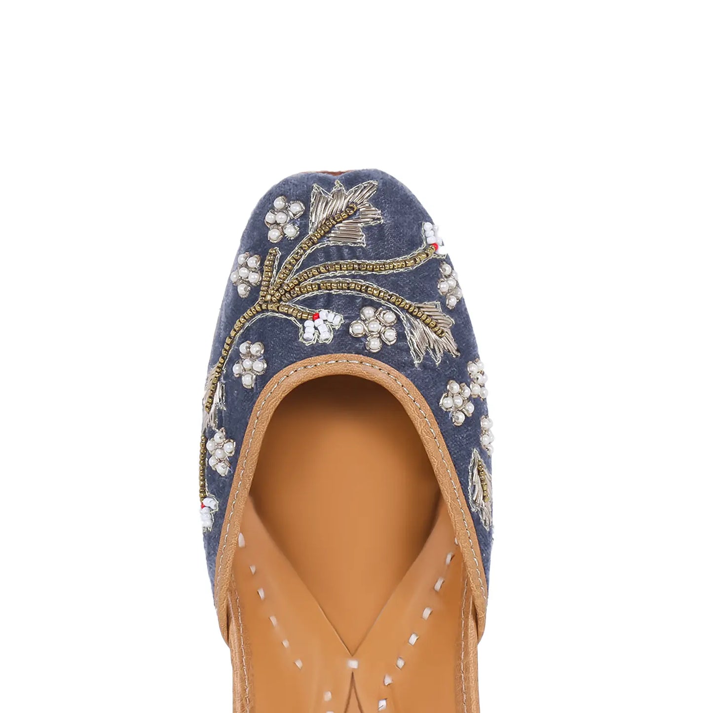 Pearl Haze Embroidered Juttis