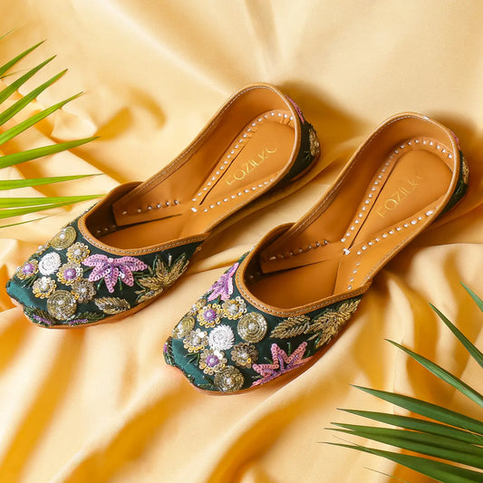 Garden Glimmer Embroidered Juttis