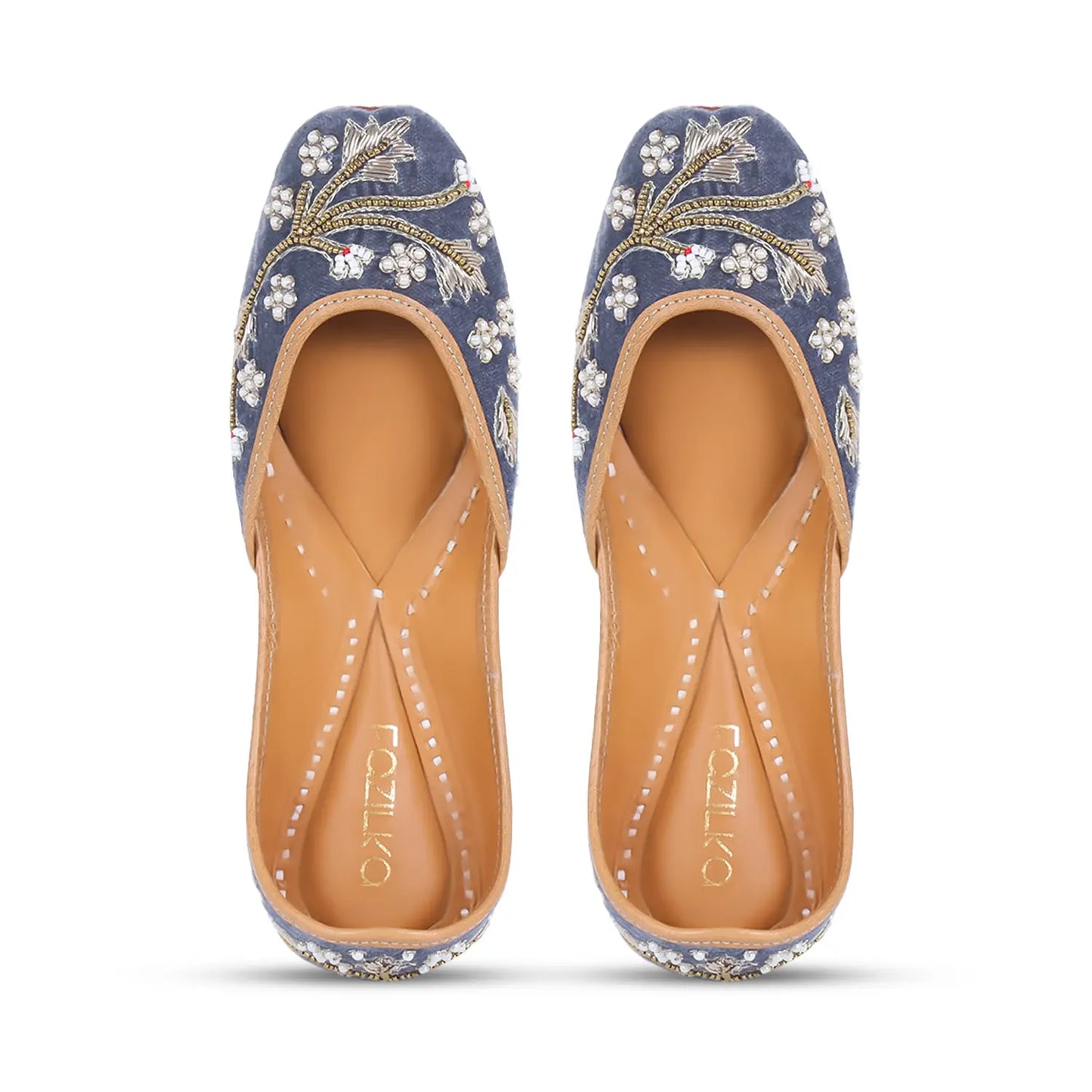 Pearl Haze Embroidered Juttis