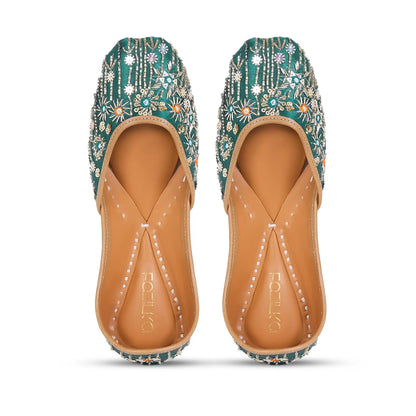 Emerald Blossom Embroidered Juttis