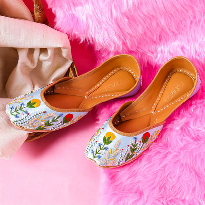 Sky Garden Embroidered Juttis