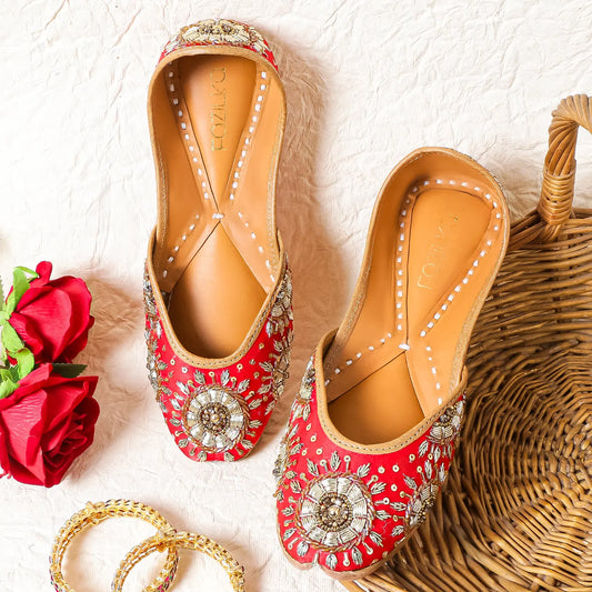 Crimson Radiance Embroidered Juttis